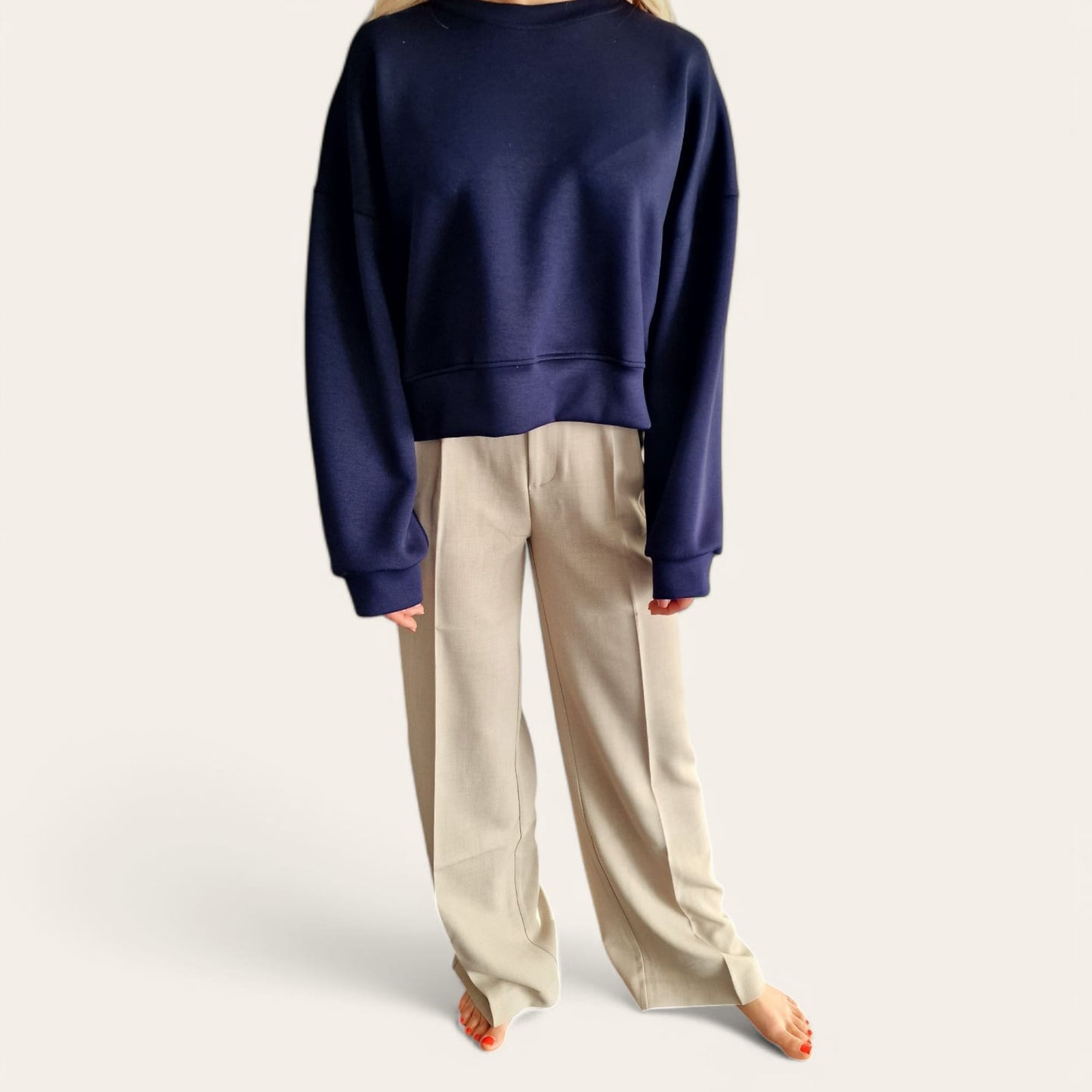 Dunkelblaues Oversized Sweatshirt, locker geschnitten, langer Ärmel, Rundhalsausschnitt