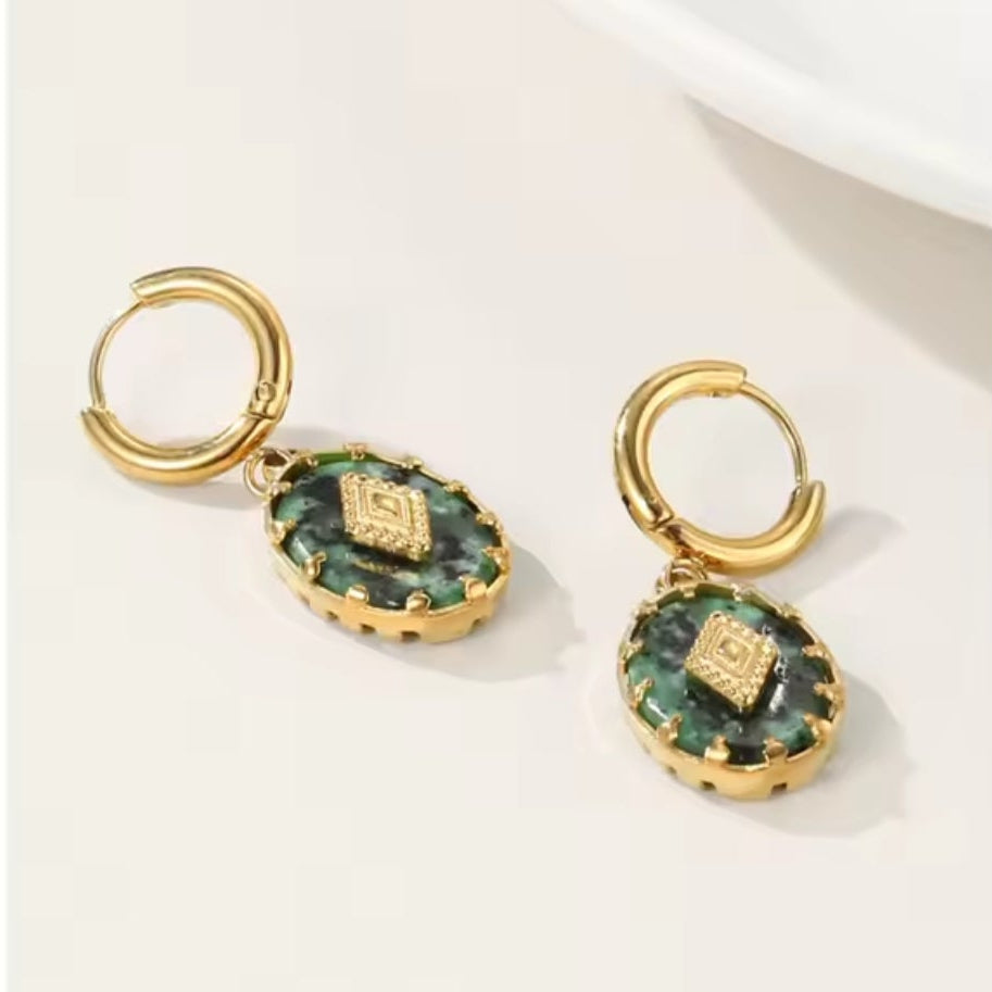 Goldene Creolen mit African Turquoise Naturstein