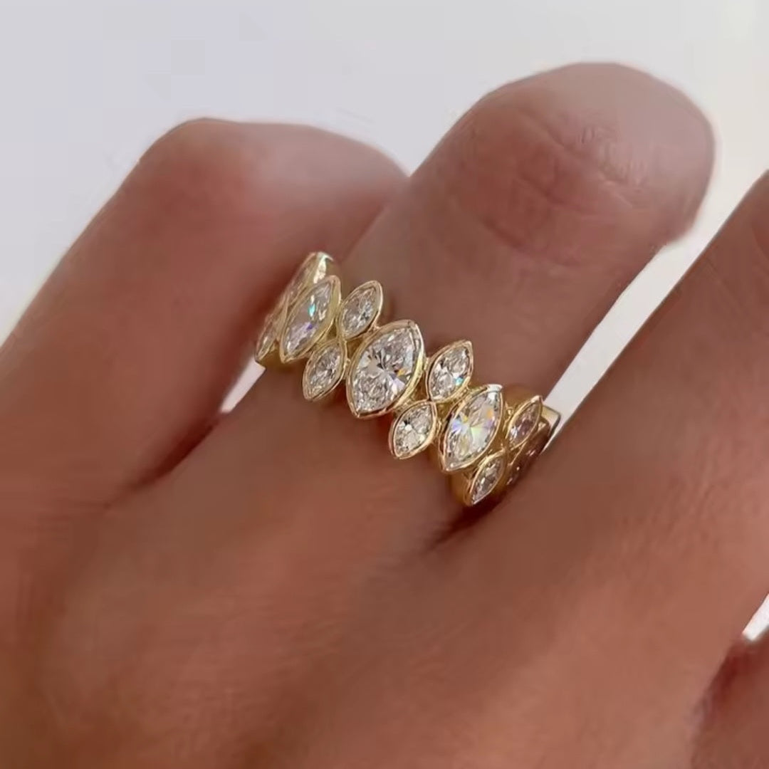 Goldener Zirkonia Ring aus 925 Sterling Silber mit ovalen Steinen – eleganter Damen Schmuck