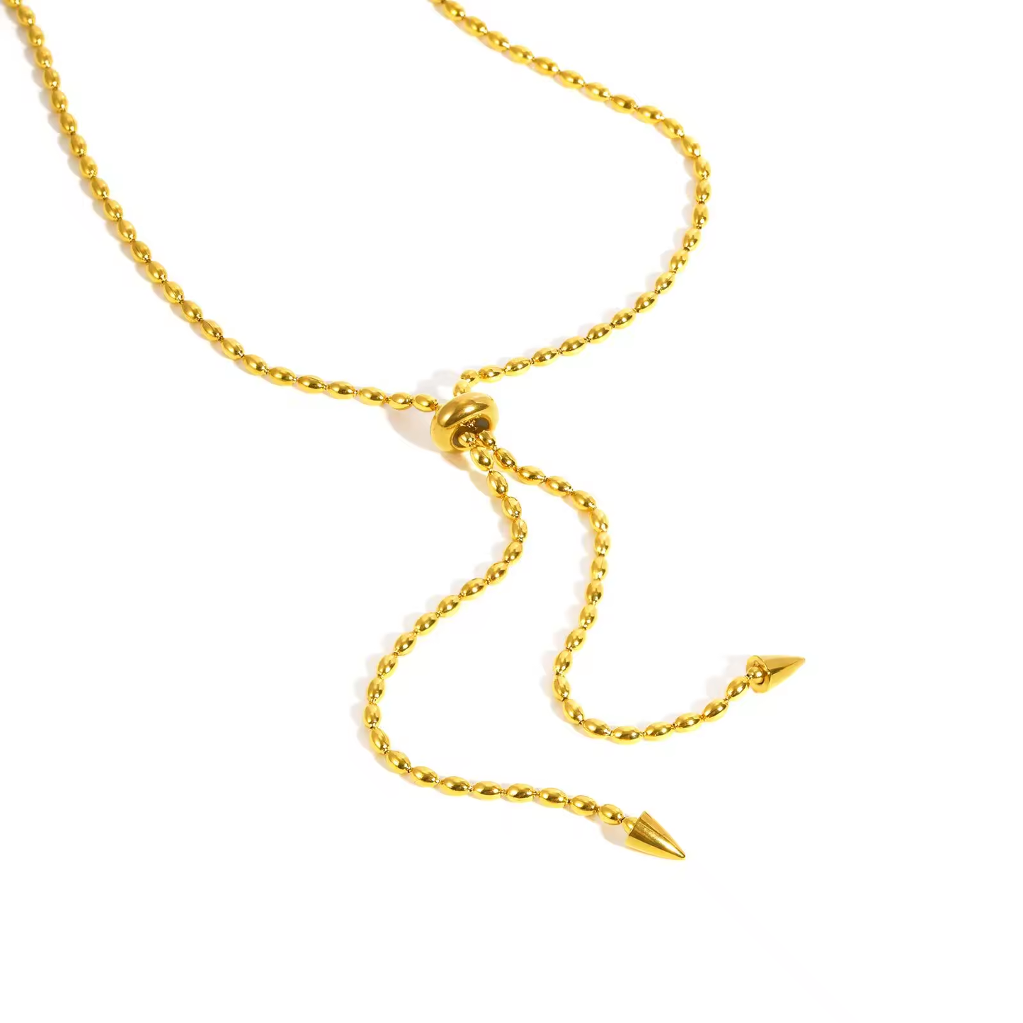 Goldene Schiebekette mit Doppelzug-Verschluss, glänzendes Finish, elegant & verstellbar – Kette auf weißem Hintergrund