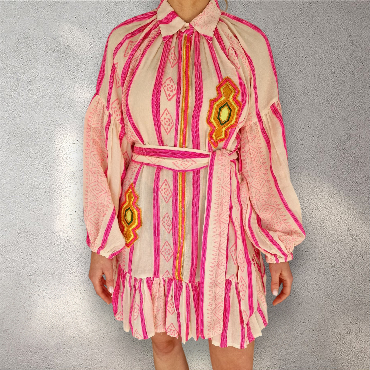 Luftiges Boho-Tunika-Kleid mit Stickereien in Creme & Pink