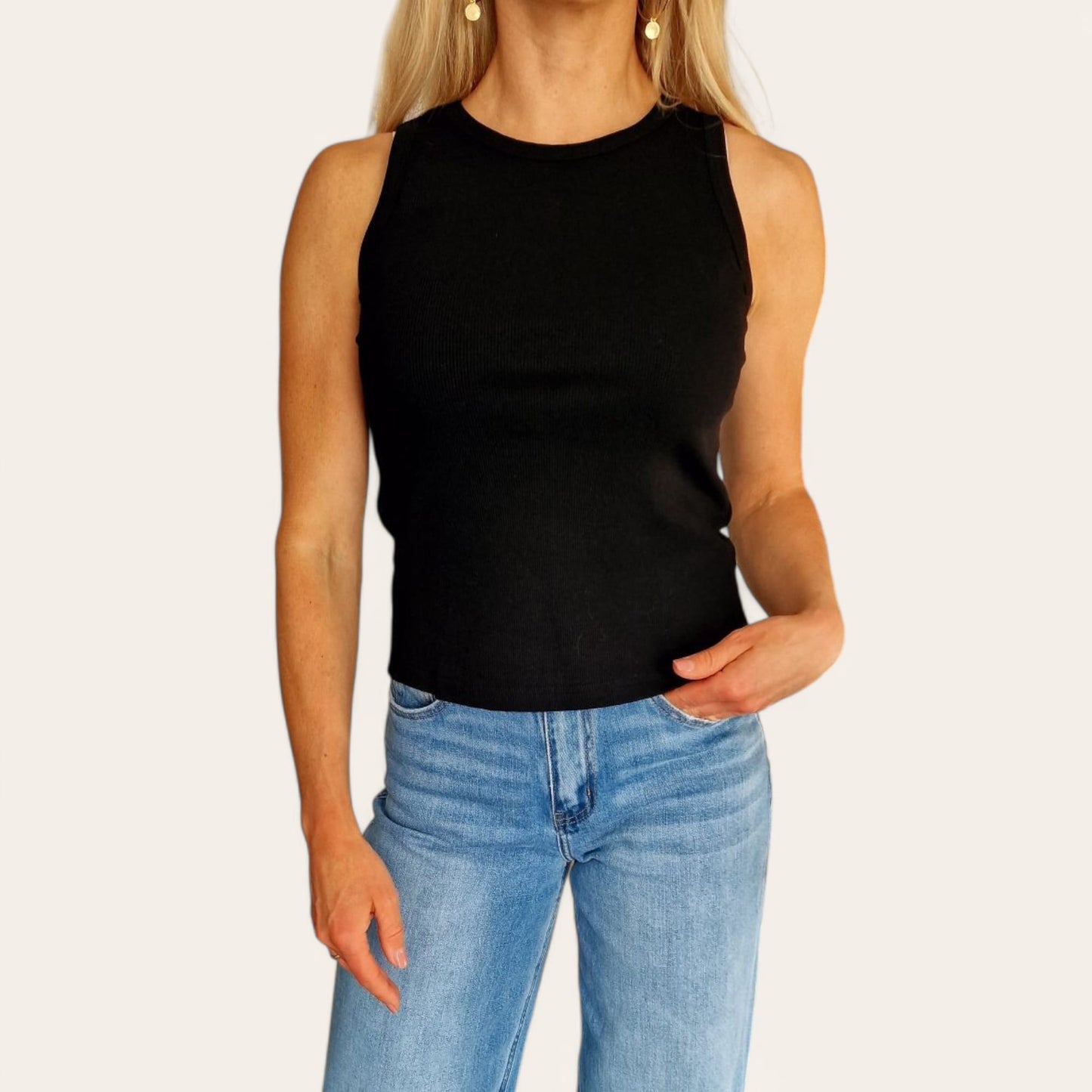 Schwarzes figurbetontes Tank Top für Damen, fein gerippt