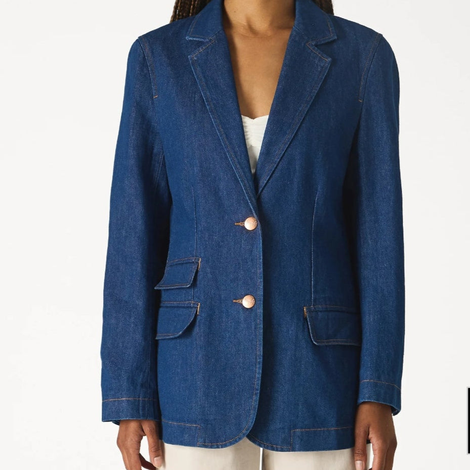 Wrangler Jeansblazer aus Denim für Damen – taillierter Schnitt mit Klappentaschen und Kupferknöpfen, dunkelblau