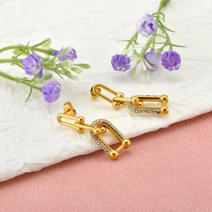 Goldene Edelstahl Ohrhänger mit Zirkonia – moderne U-Form Statement Ohrringe für Frauen