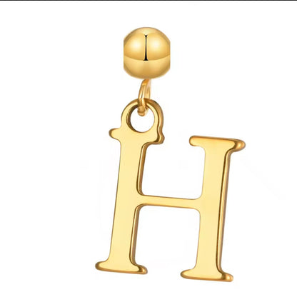 Bogue Buchstaben-Charm A aus 18K IP-vergoldetem Edelstahl, ca. 1,2 cm