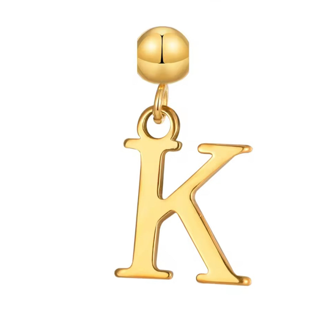 Bogue Buchstaben-Charm A - Z aus 18K IP-vergoldetem Edelstahl, ca. 1,2 cm