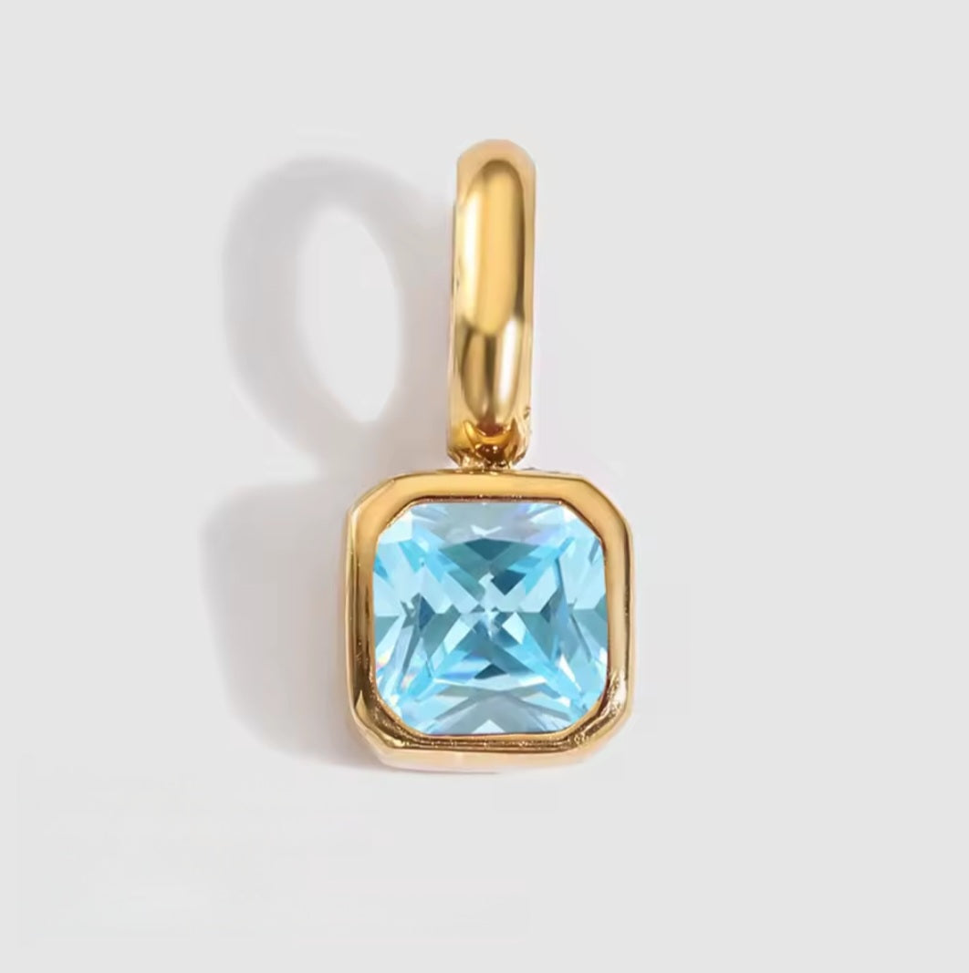 Personalisierter Geburtsstein Charm  Babyblau