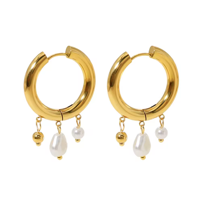 18 Karat vergoldete Creolen mit barockem Perlenanhänger 