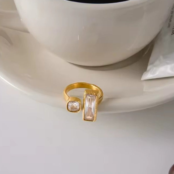 moderner-goldring-zirkonia-edelstahl-damen