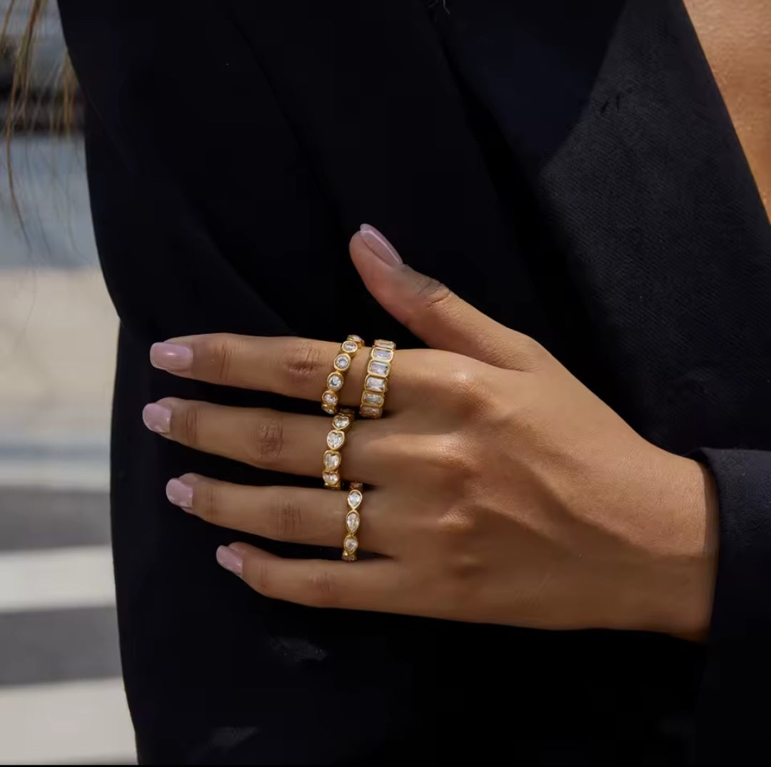 Statement Ring Gold | Zeitloser Schmuck mit Steinbesatz