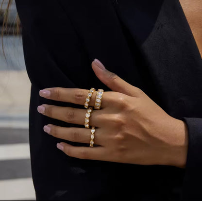 Statement Ring Gold | Zeitloser Schmuck mit Steinbesatz