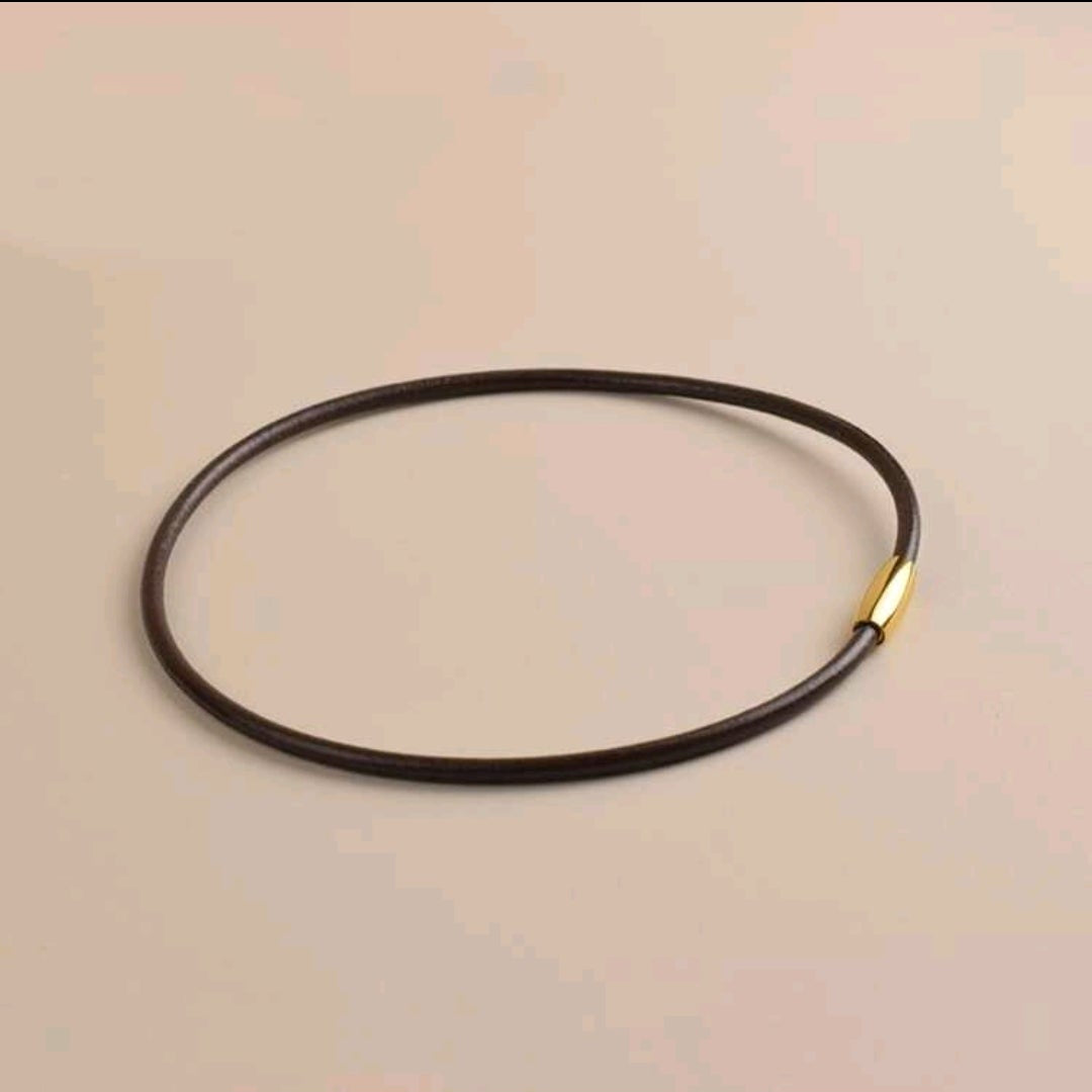 Minimalistische Leder-Halskette & Armband – 2-in-1 Design mit Gold-Magnetverschluss