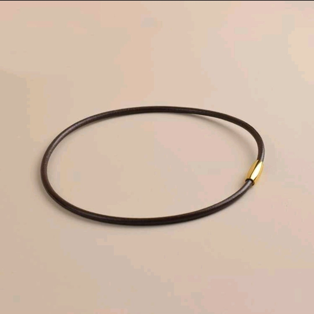Minimalistische Leder-Halskette & Armband – 2-in-1 Design mit Gold-Magnetverschluss