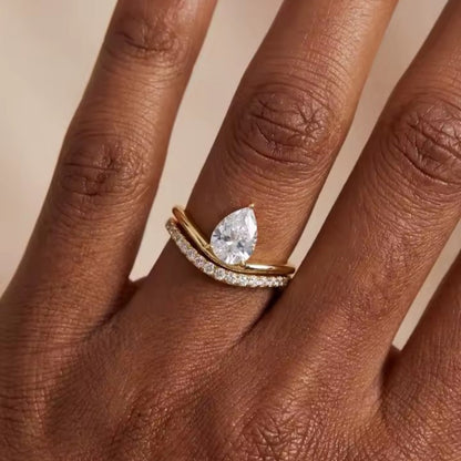 ✨ Minimalistischer V Zirkonia Ring, aus 925 Sterling Silber, vergoldet
