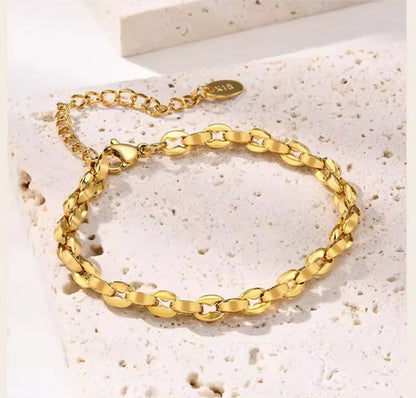 Vergoldetes Kettenarmband aus Edelstahl, 5 mm Glieder, verstellbar 16–21 cm, elegantes Damenarmband“
