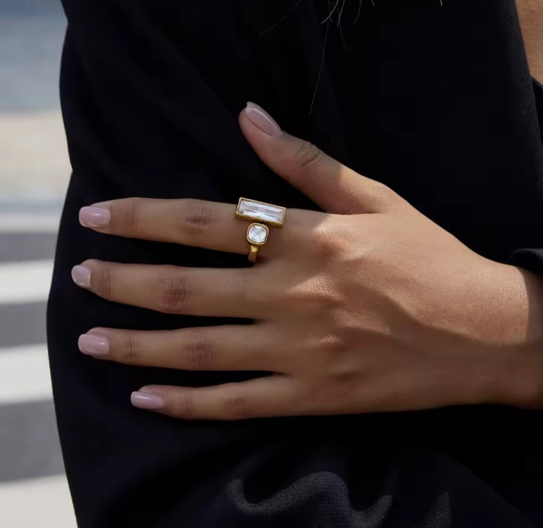 wasserfester-goldring-zirkonia-edelstahl-offen.jpg